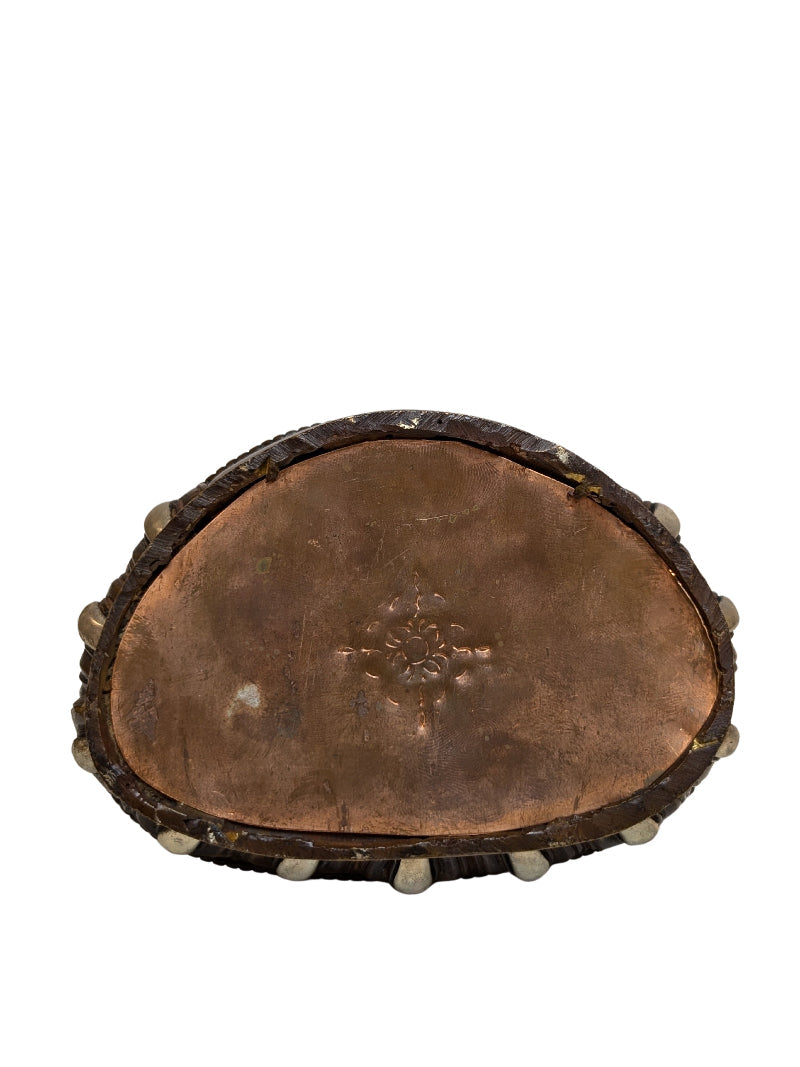 Complete Tibetan bronze Medicine Buddha, 20.4 cm high