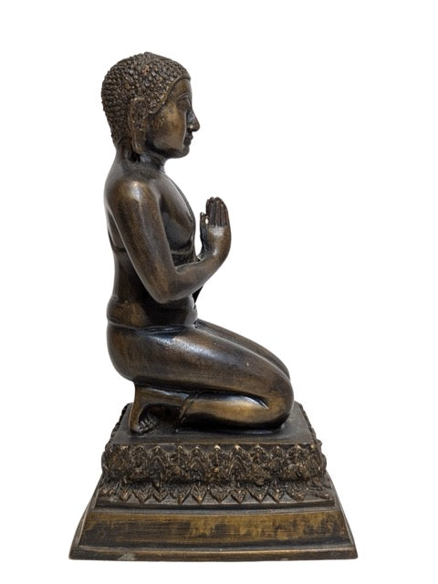 Rare kneeling posture of the Burmese bronze Buddha