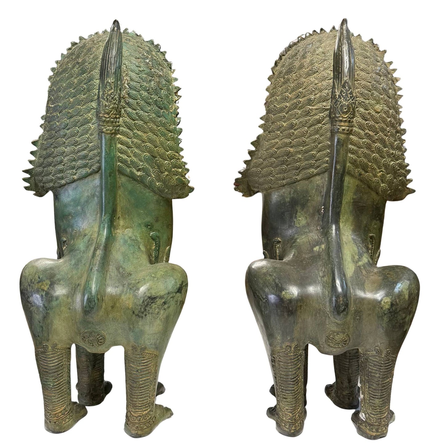 Topstuk uit de 1stbuddha collectie: een set zeer oude bronzen Singha leeuwen