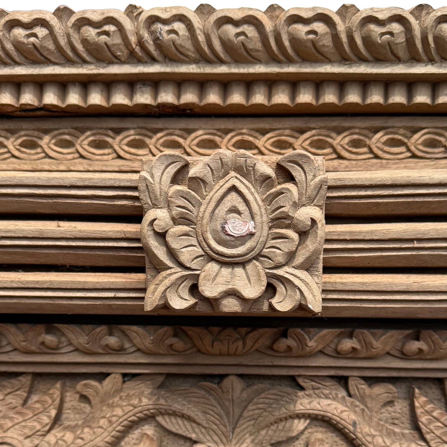Himalaya houtsnijkunst teakhout venster Boeddhistische symboliek