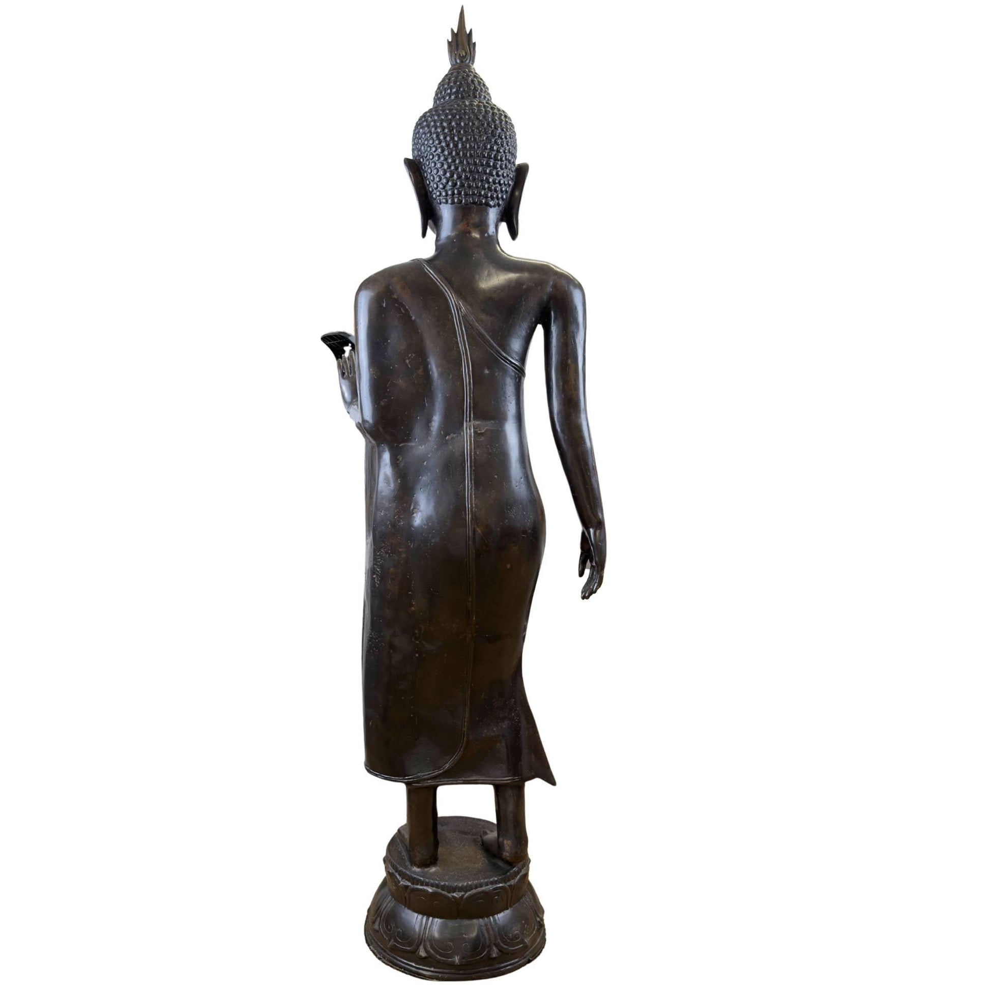 Achterzijde van levensgrote bronzen Sukhothai Boeddha