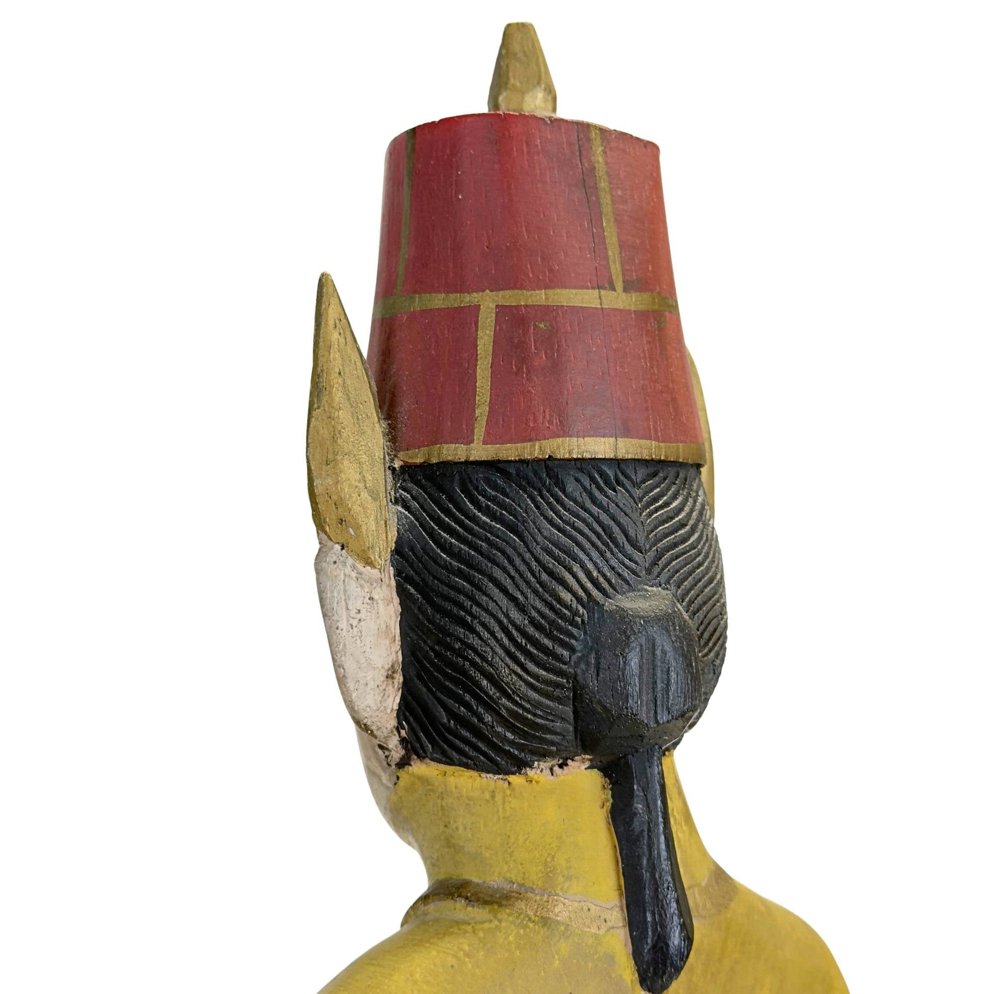 Achteraanzicht van de set tonend de volledige polychrome beschildering.