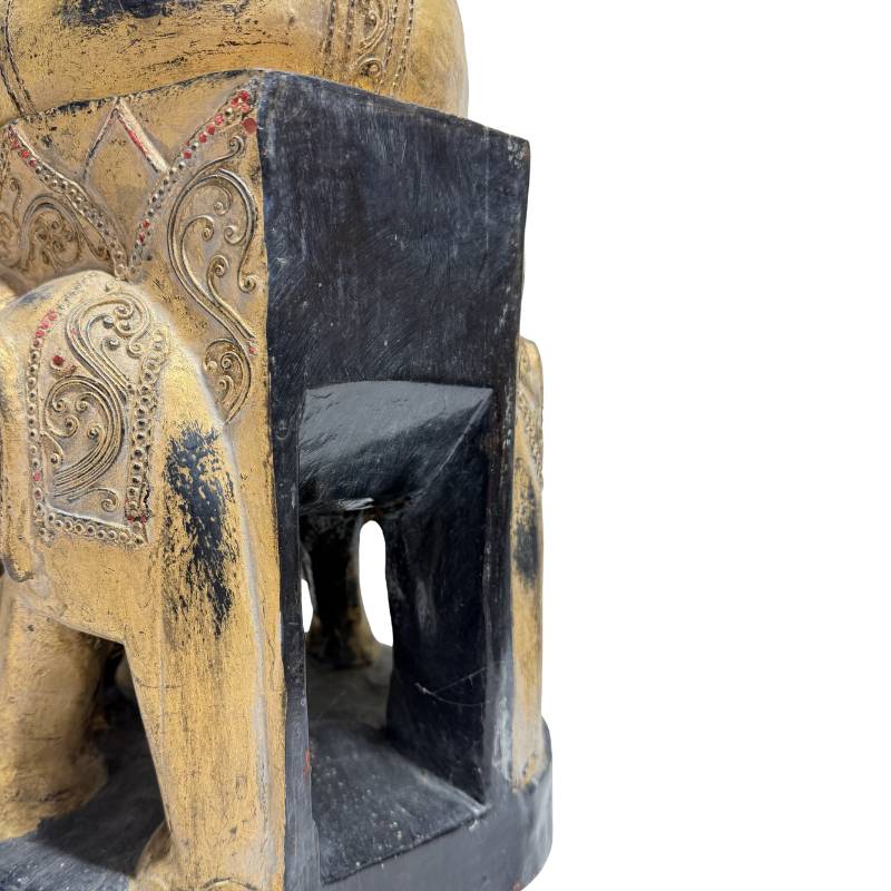 antiek birmees boeddhabeeld in mandalay stijl