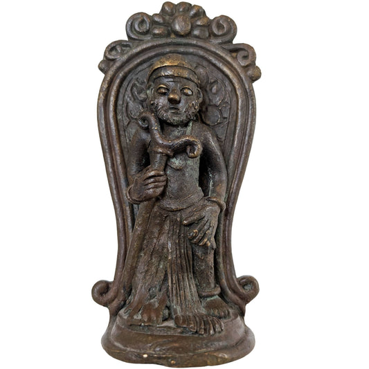 Vooraanzicht van de antieke bronzen Semar uit Java (ca. 1920).