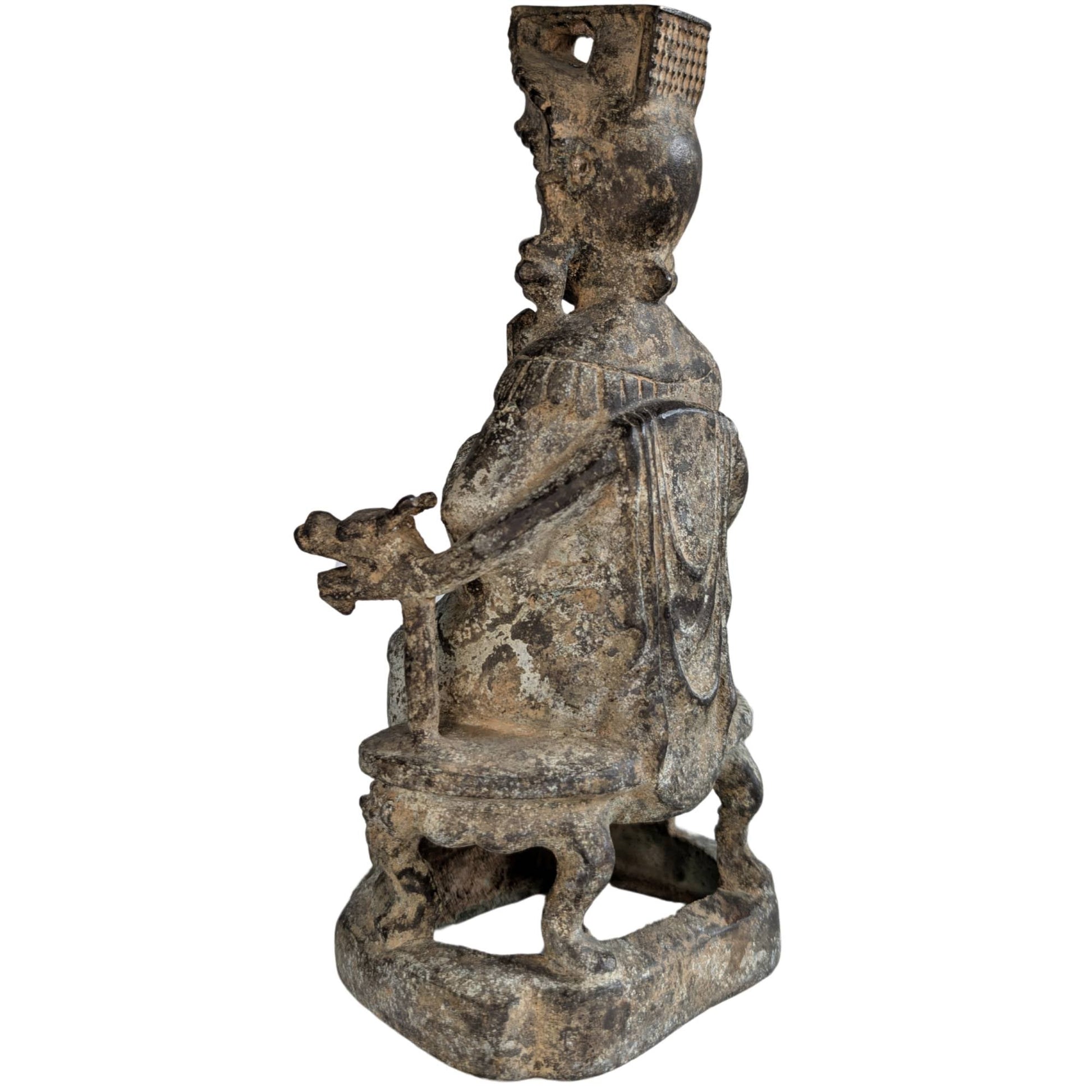 Antiek Chinees brons 25,5 cm hoog met verzamelwaardige patina.