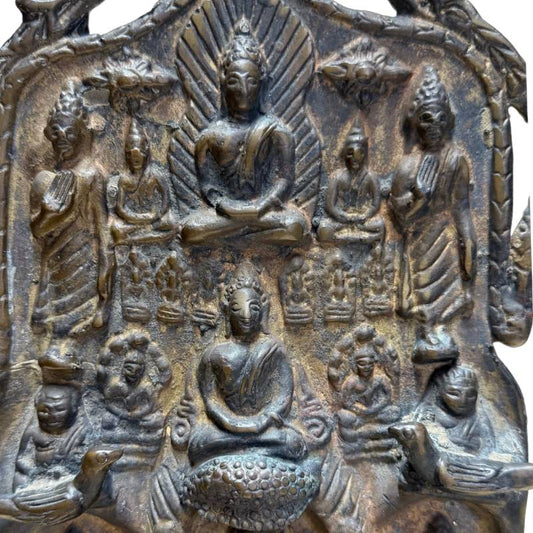 Antiek Mucalinda reliëf van 1stbuddha met betekenis van bescherming en innerlijke rust