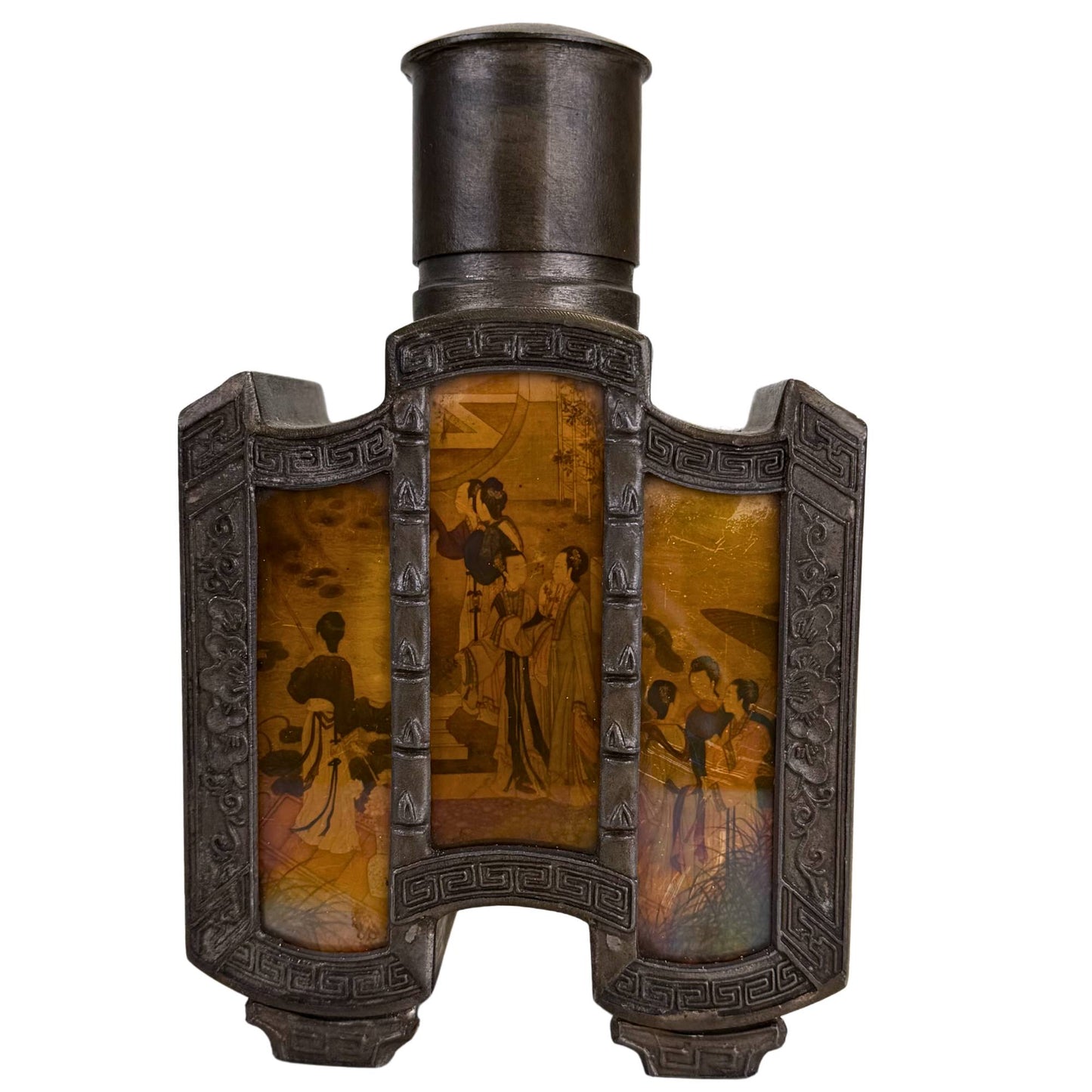 Antiek oosters theeservies met authentieke oude patina en gebruikssporen