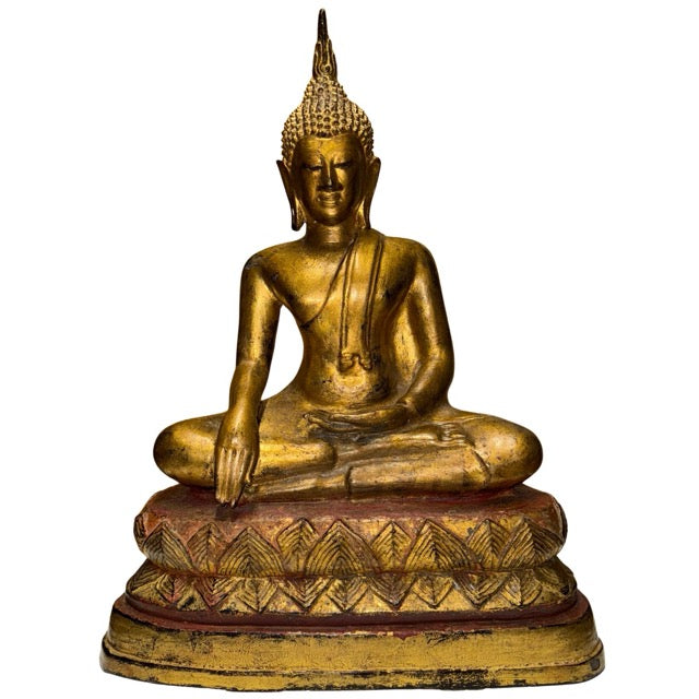 Antiek Thai Rattanakosin Boeddha beeld van zwaar brons met oude vergulding en spirituele uitstraling