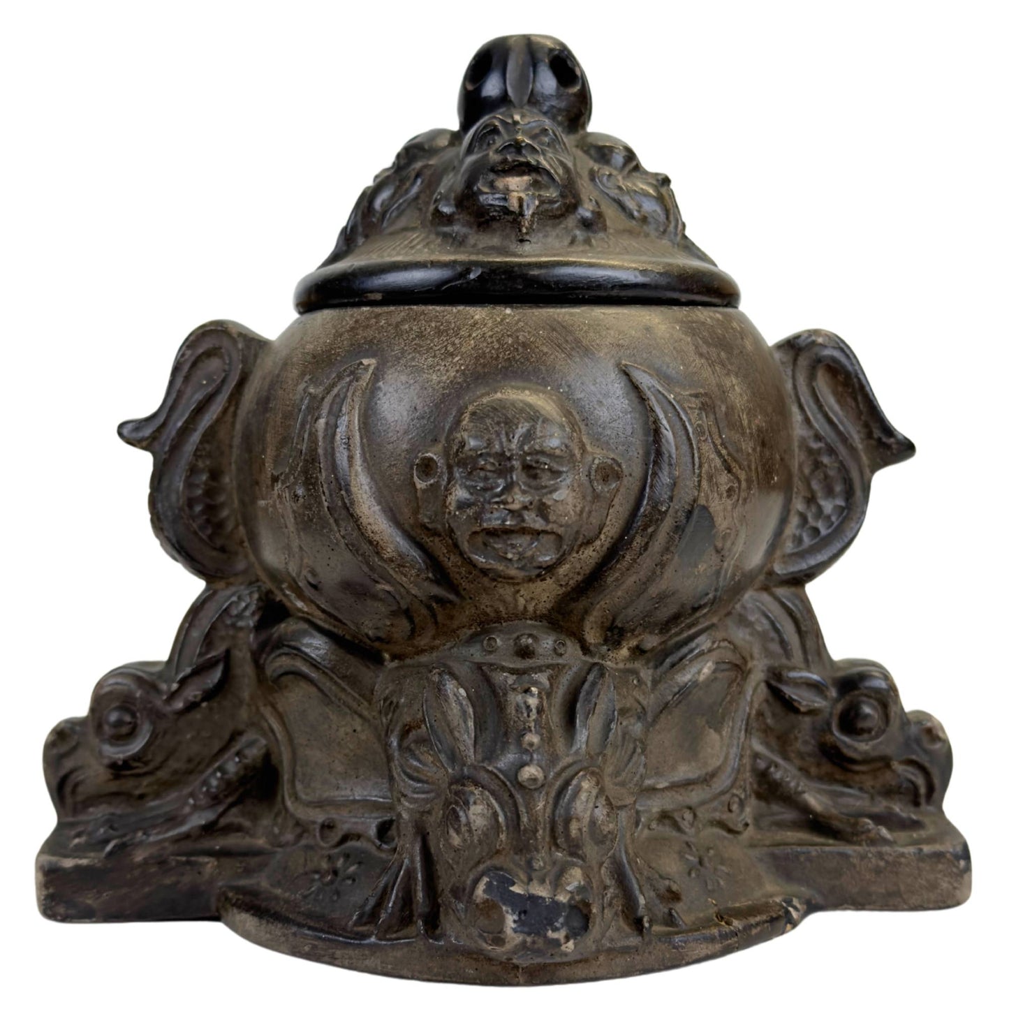 Antieke Belgische drakenpot met originele deksel en maskerdecoratie
