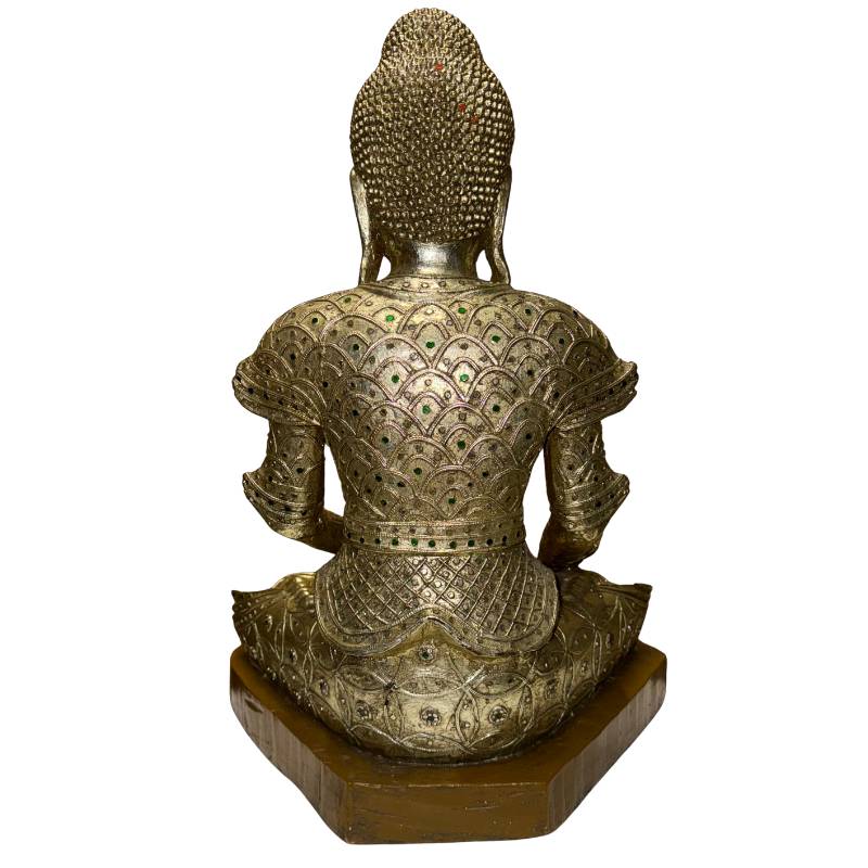 Antieke Birmaanse Boeddha met glasdecoratie vergulding en spirituele uitstraling