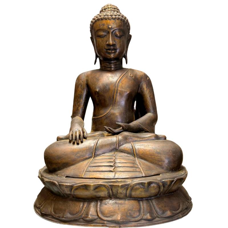 Monumentaal antiek Javaans bronzen beeld van de Boeddha in Bhumisparsha Mudra.