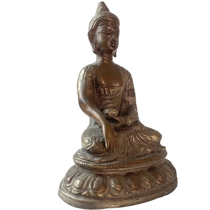 Antique Burmese Gilt Bronze Buddha – 16.5 cm – three-quarter front view