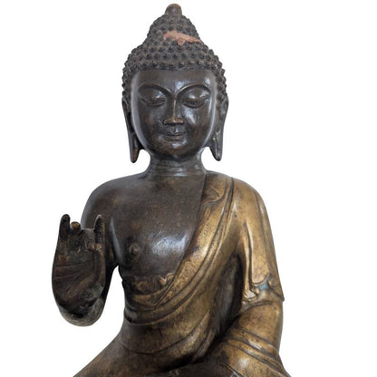Antique Chinese Teaching Buddha – Bronze, Qing Attribution, 33 cm – close view of the upper section