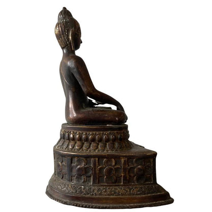 Antique Himalayan Buddha – Gilt Bronze, West Tibet / Mustang Attribution, 52 cm – right three-quarter rear view