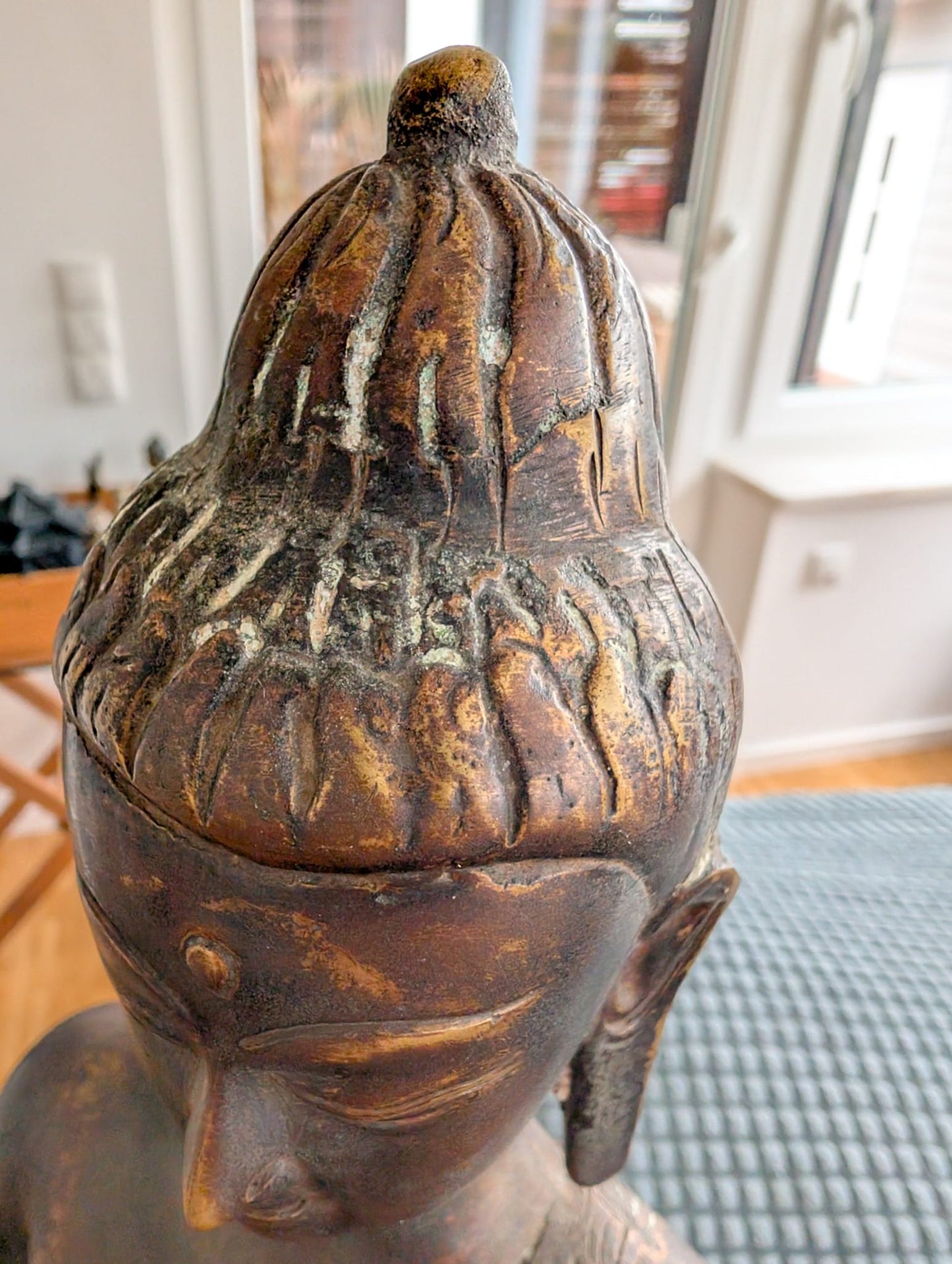 Antique Himalayan Buddha – Gilt Bronze, West Tibet / Mustang Attribution, 52 cm – decorative detail