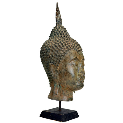 Antique Thai Buddha head in the Rattanakosin tradition, three-quarter view