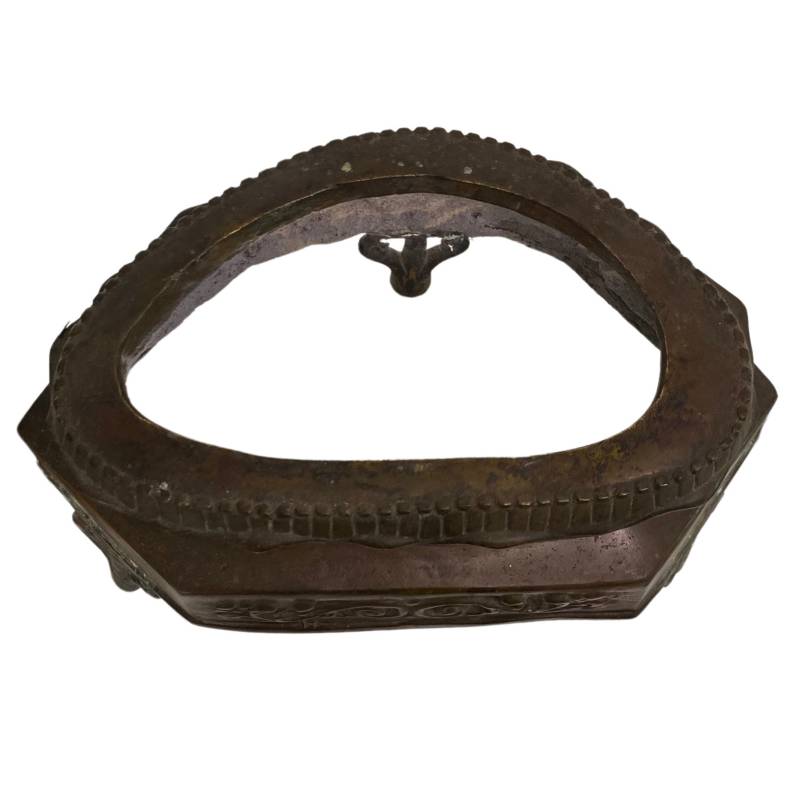 Antique Thai Buddha on Temple Base – Bronze, 19th Century, 52 cm – close view of the upper section