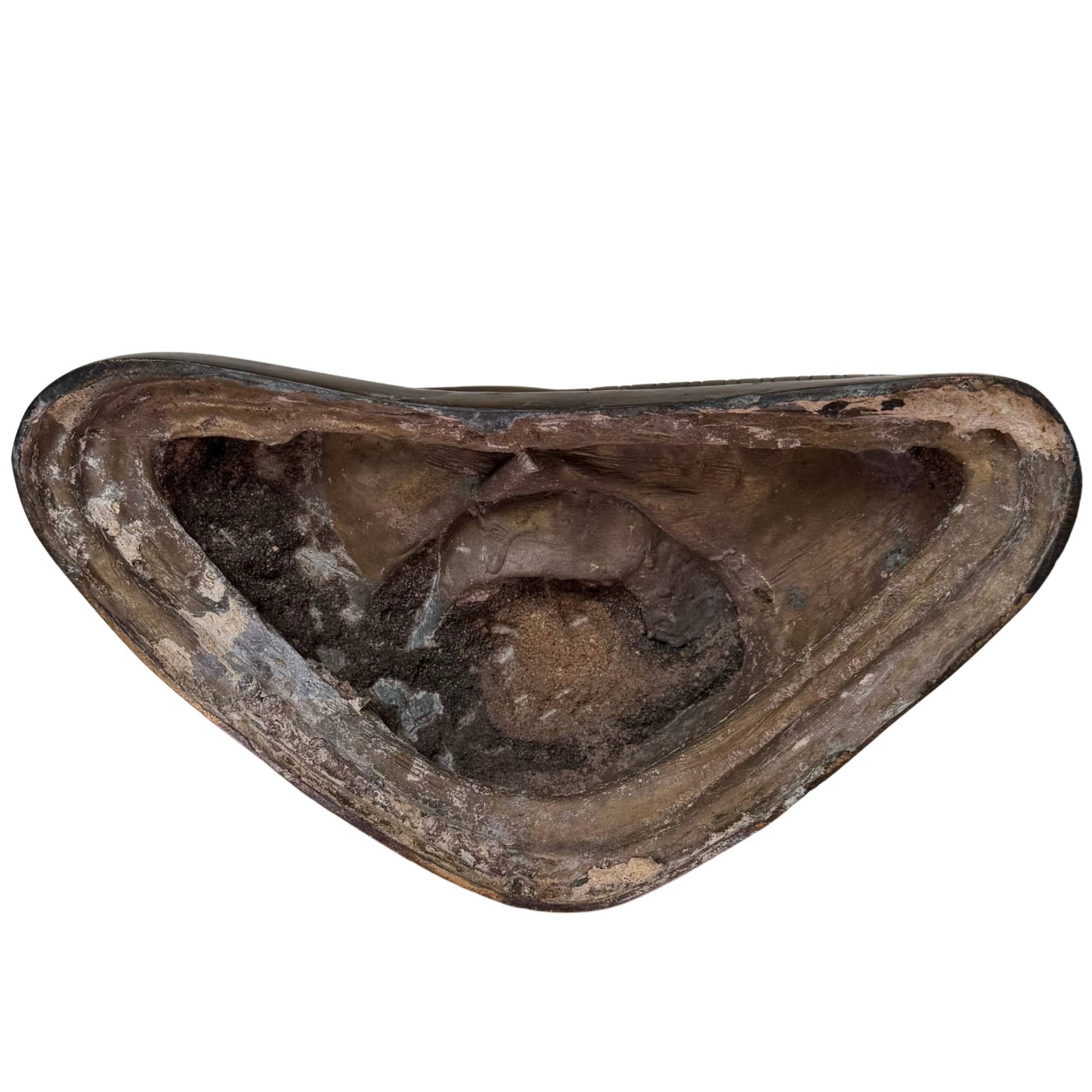 Authentieke minerale gietkern als bewijs van traditionele bronsgieting
