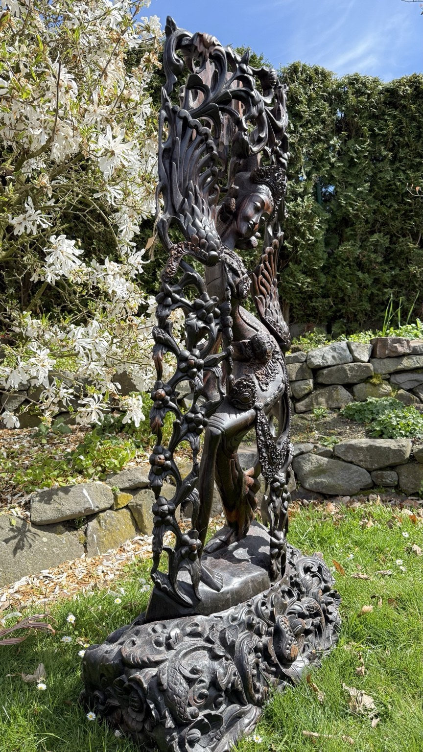 Pita Maha stijl Coromandel sculptuur
