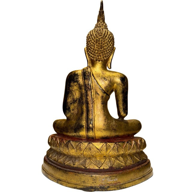 Boeddha in aarde-aanrakende houding uit Thailand als teken van innerlijke kracht en standvastigheid