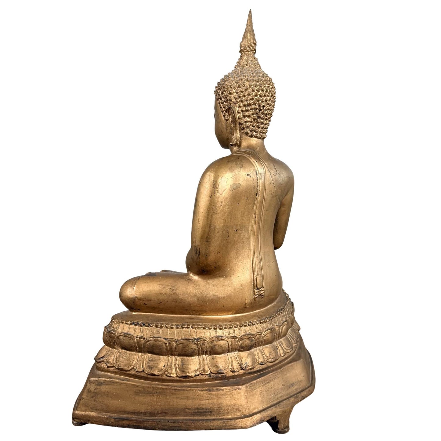 Boeddhabeeld uit Thailand met vergulde afwerking en zichtbare ouderdomssporen