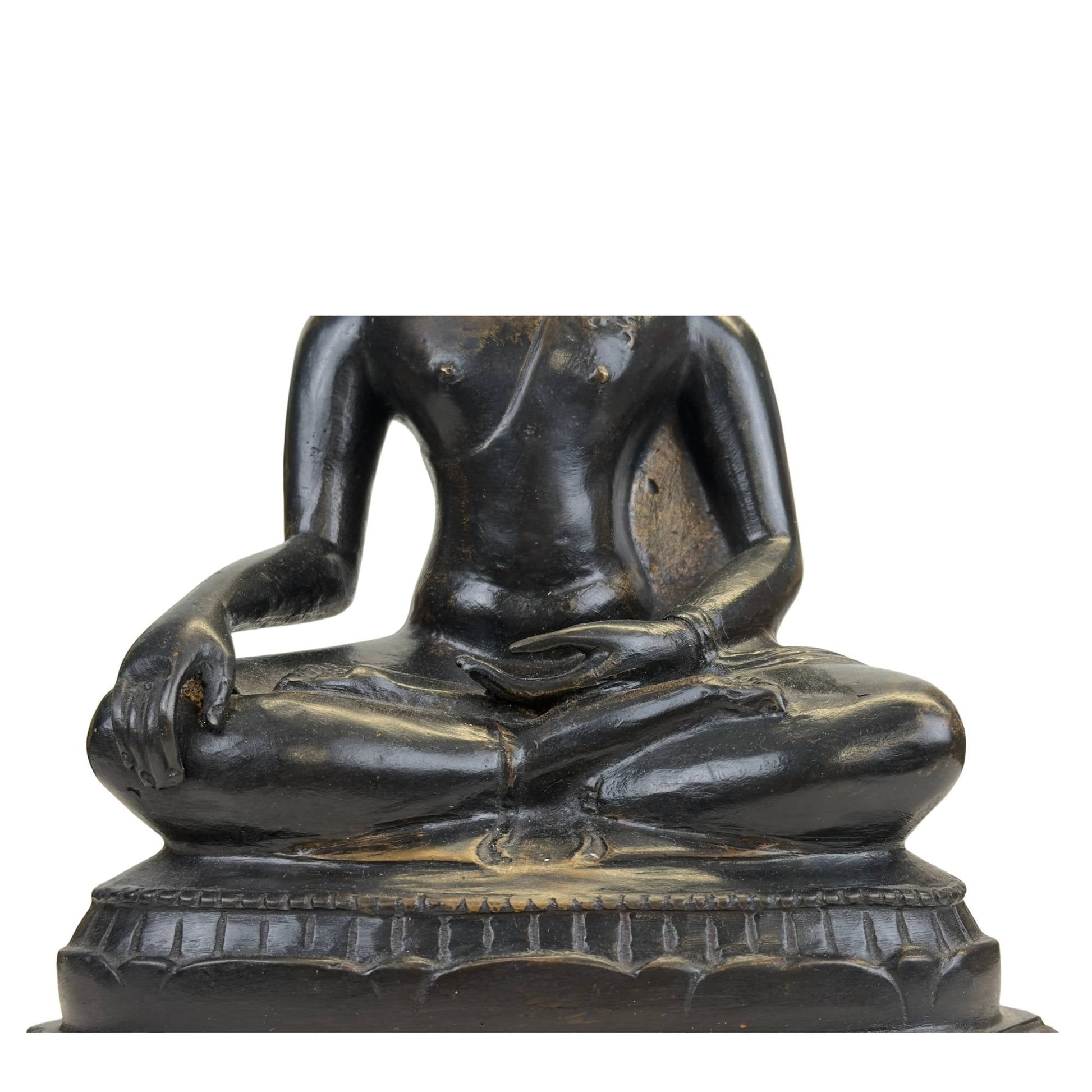 Thaise Boeddha sculptuur uit de boeddhistische kunsttraditie