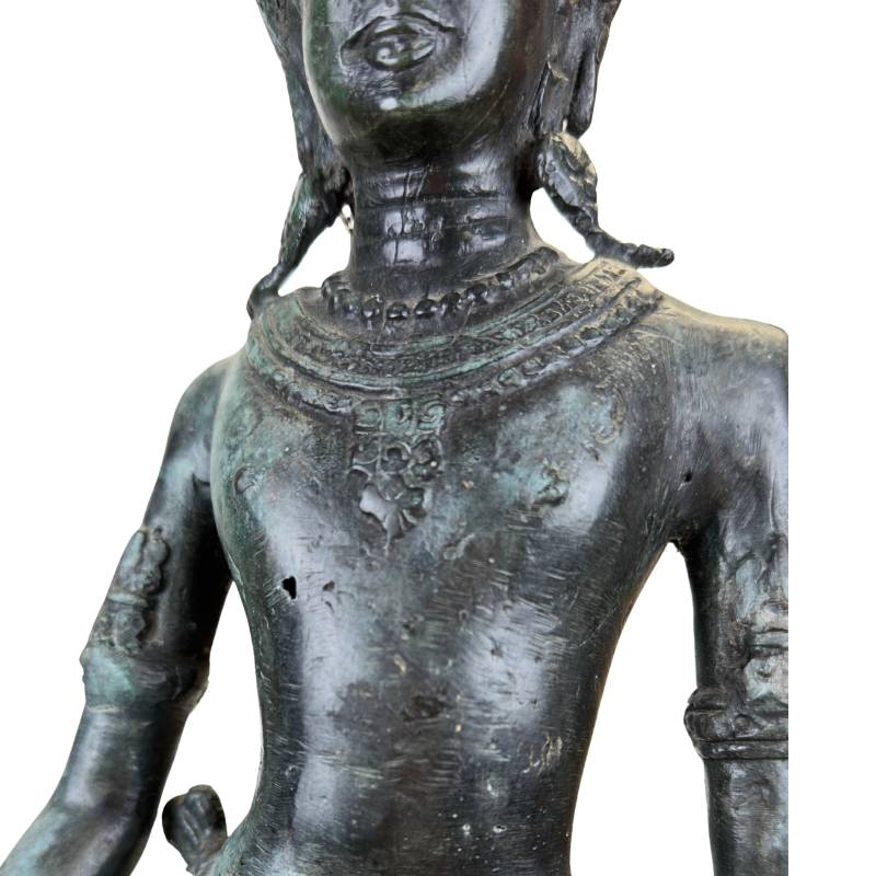 bronzen beeld met khmer invloed en tempelstijl uitstraling