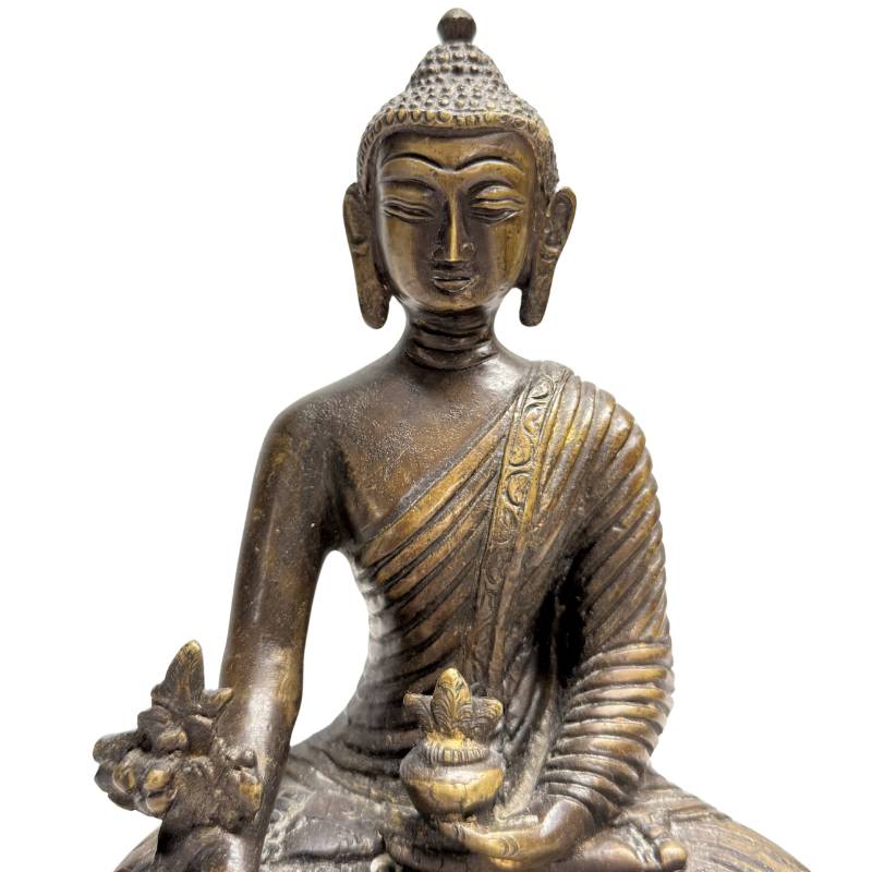 Bronzen Boeddha sculptuur uit boeddhistische kunsttraditie
