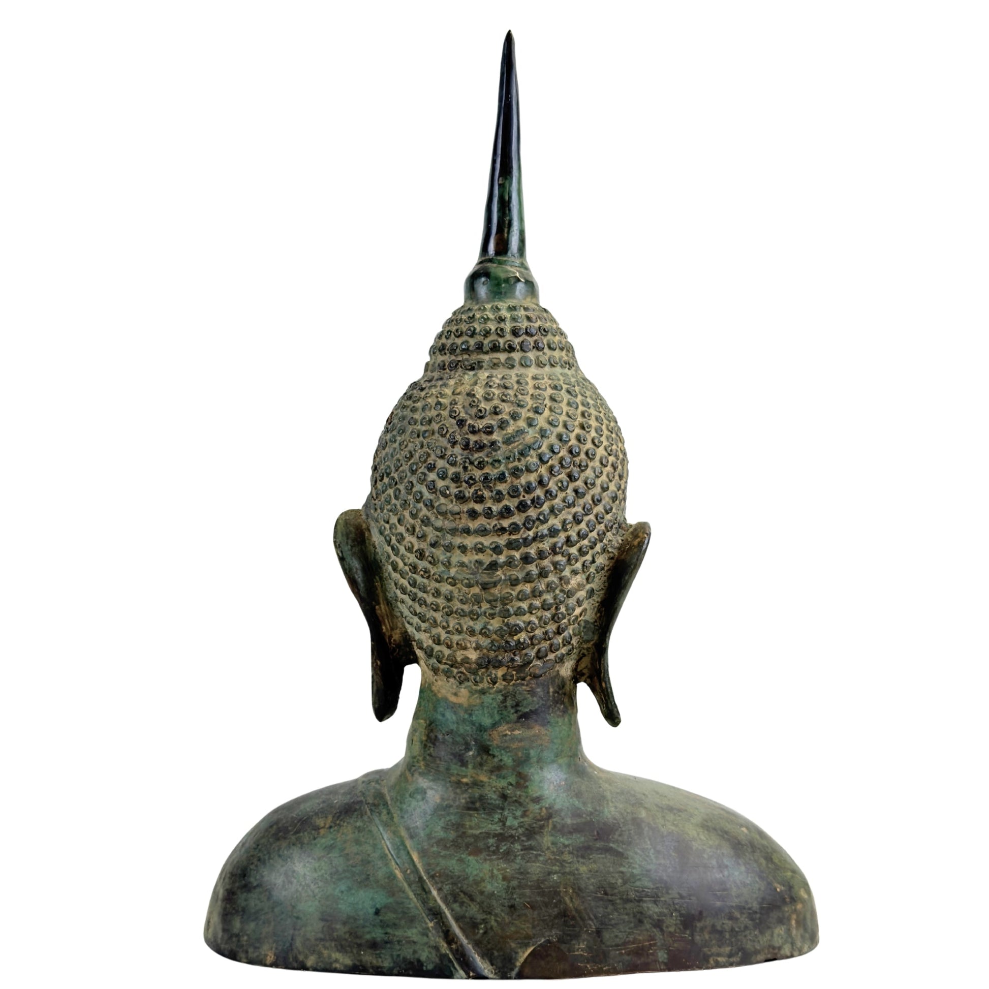 Rechter achterzijde van een bronzen Boeddhabuste uit Thailand in Sukhothai-stijl.