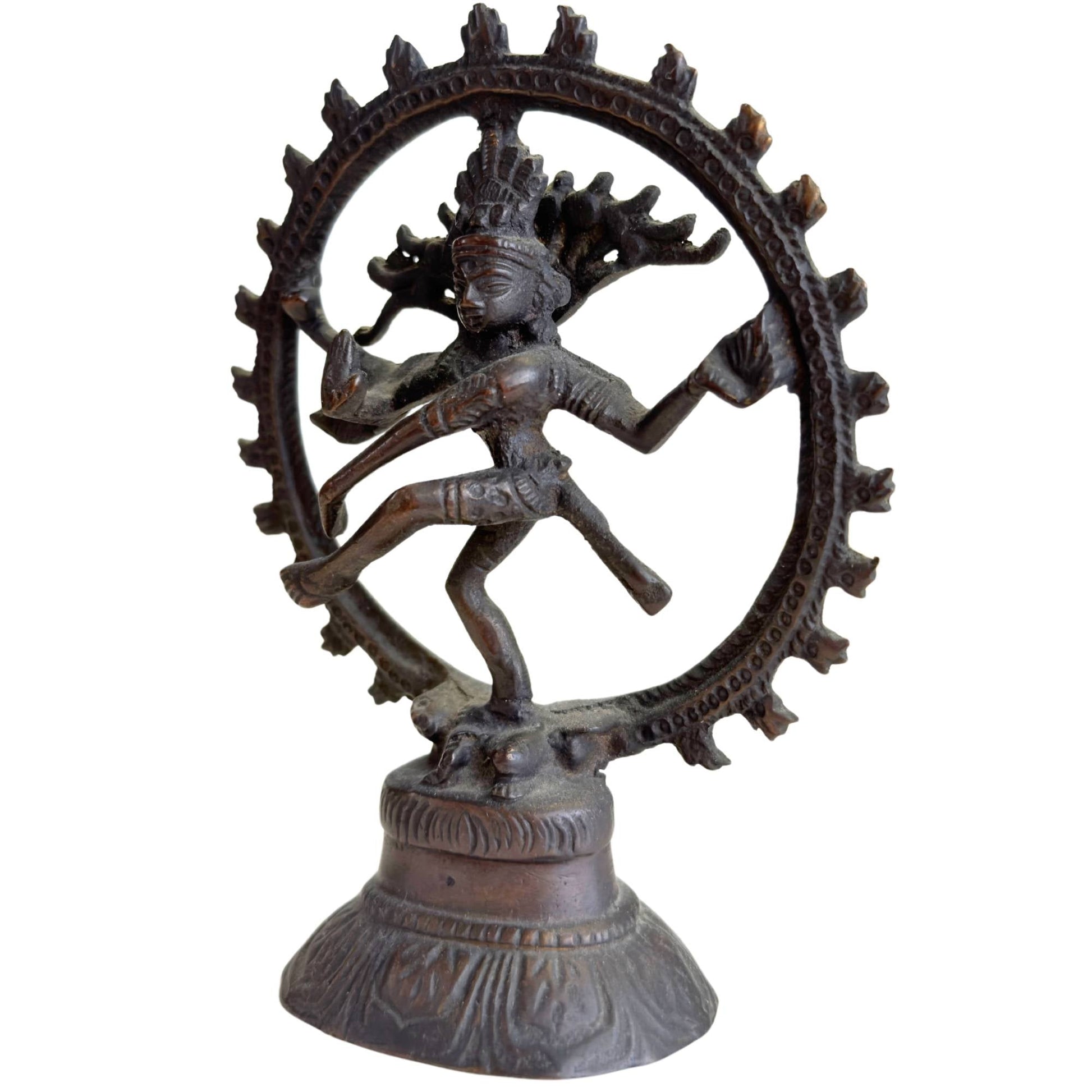 Bronzen Nataraja beeldje met donkere patina en lichte oxidatie in de details