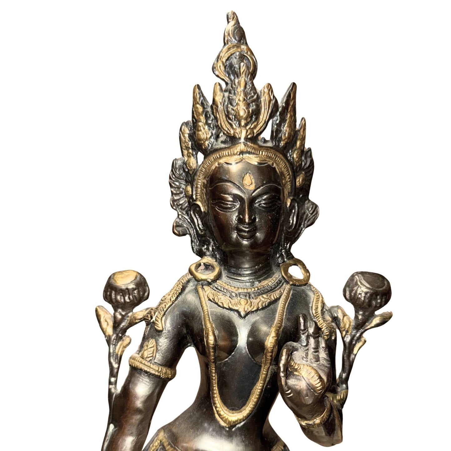 Bronzen Tara beeld met traditionele verloren was gieting en oude interne oxidatie