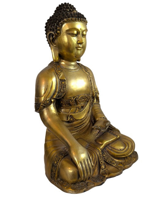 Massief Chinees Buddha beeld van verguld brons met een gewicht van 6.4 kg.