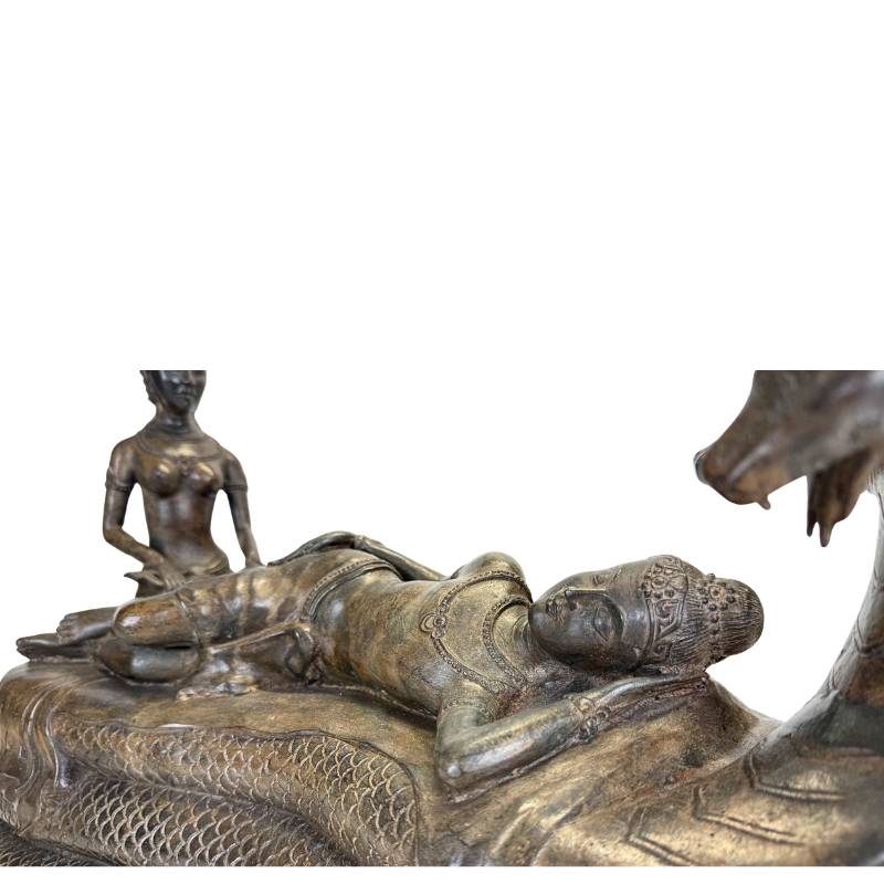 Detail van de zeven slangenkoppen (Naga) boven Vishnu