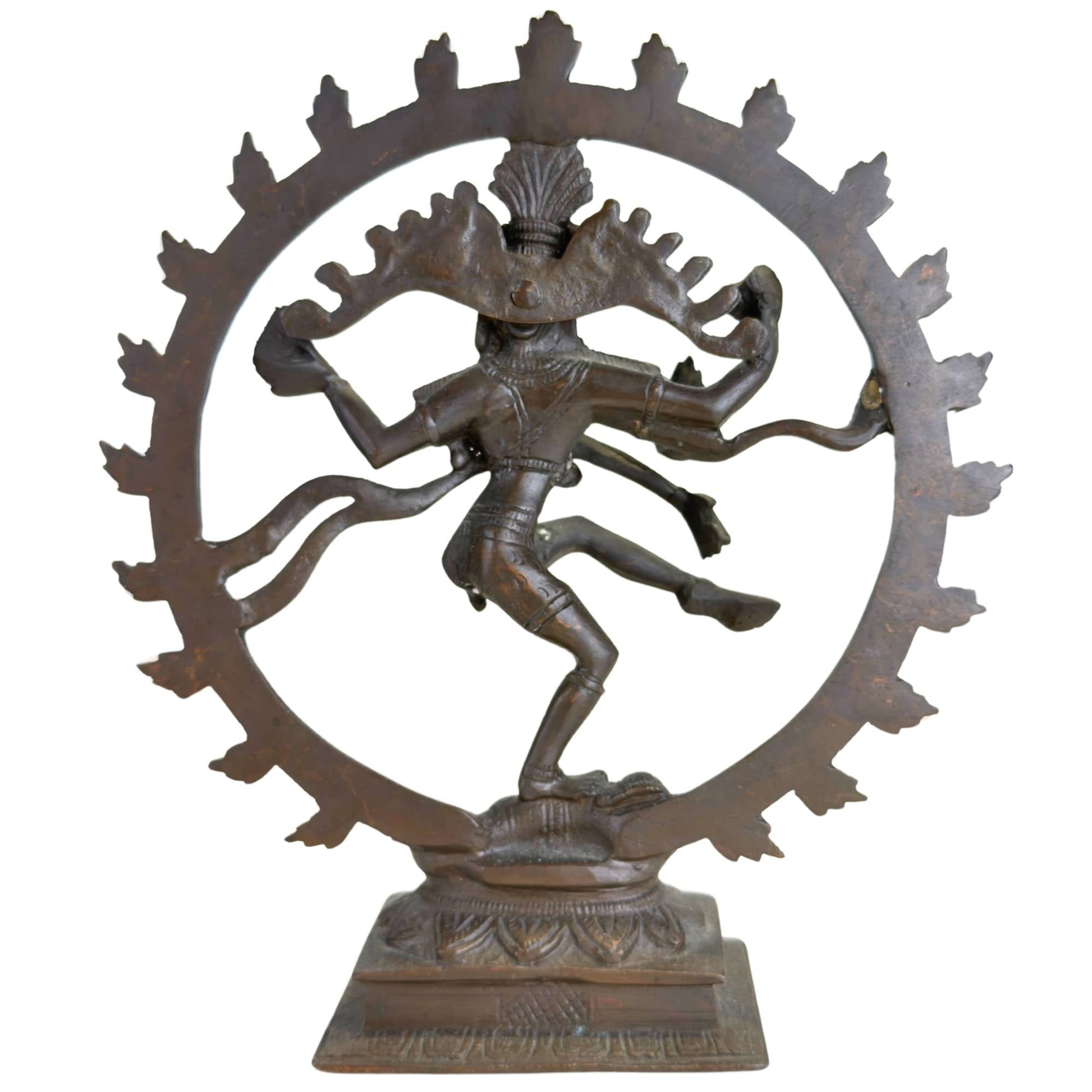 Detail van de achterkant en uitwaaierende haarlokken van Shiva Nataraja sculptuur