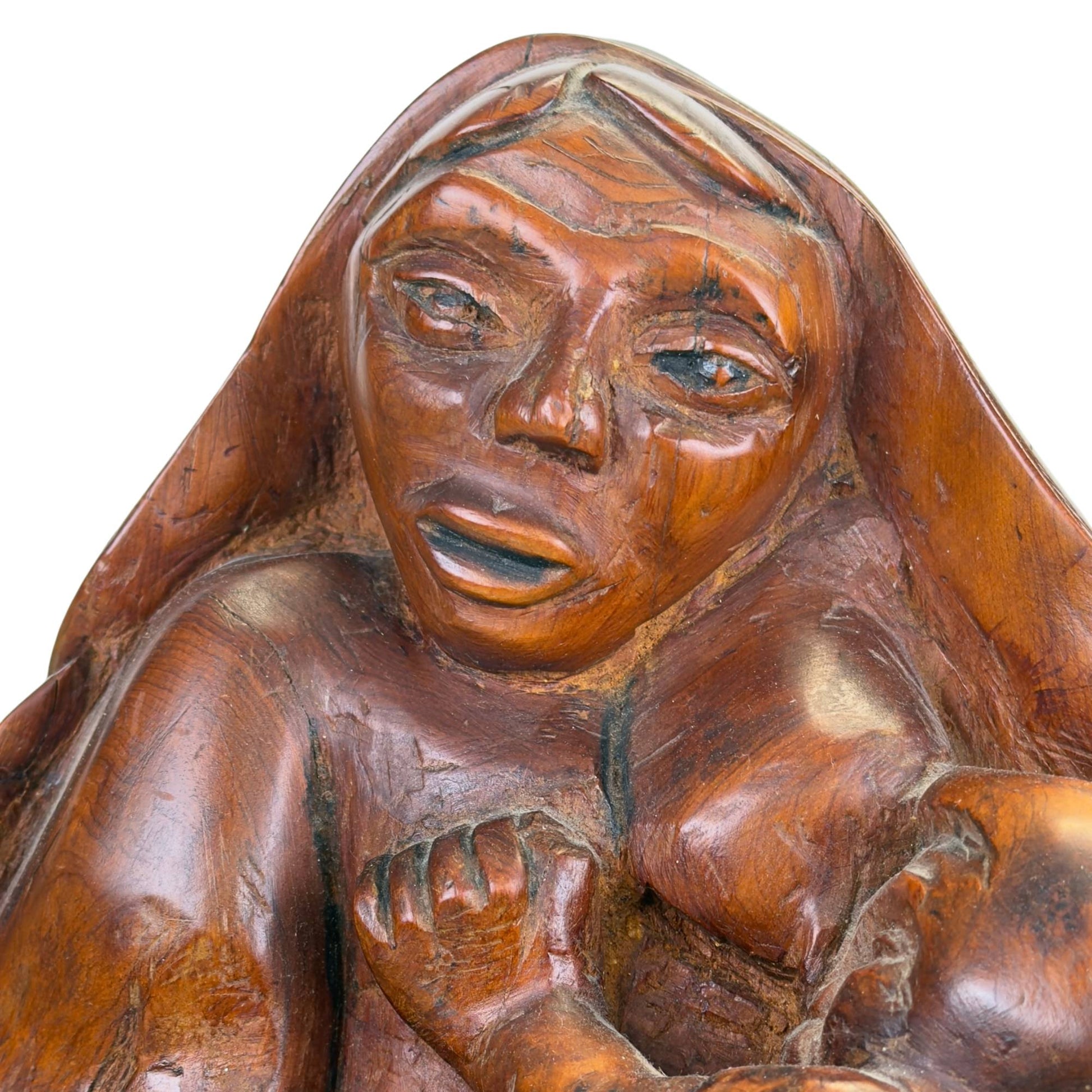 Houten Maria sculptuur met diepe donkere patina en karakter