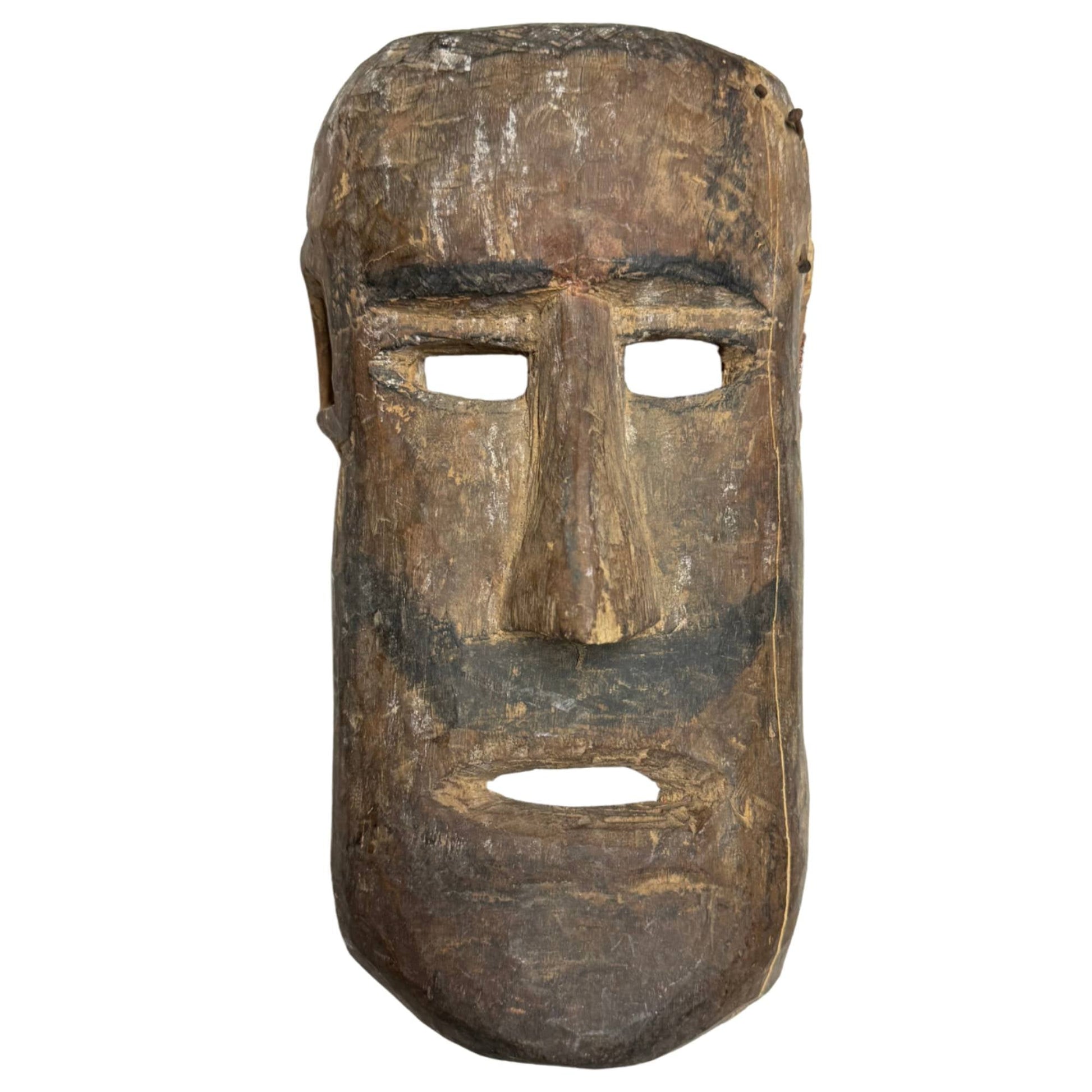 Exclusief antiek handgesneden houten sjamanenmasker uit de Himalaya, met zwarte baardlijn en ingekraste ruitpatronen