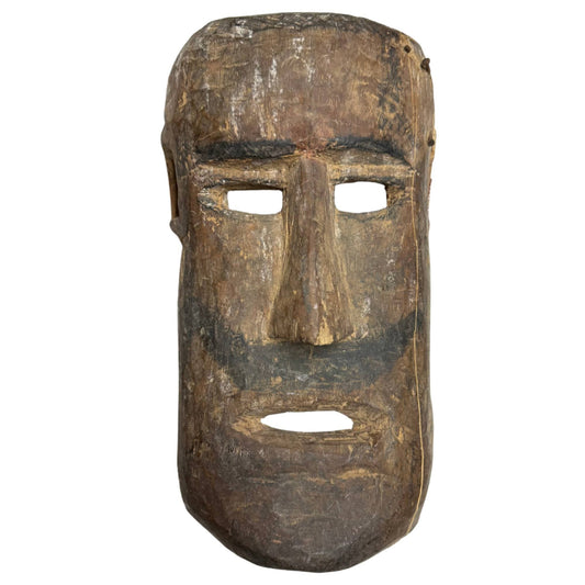 Exclusief antiek handgesneden houten sjamanenmasker uit de Himalaya, met zwarte baardlijn en ingekraste ruitpatronen
