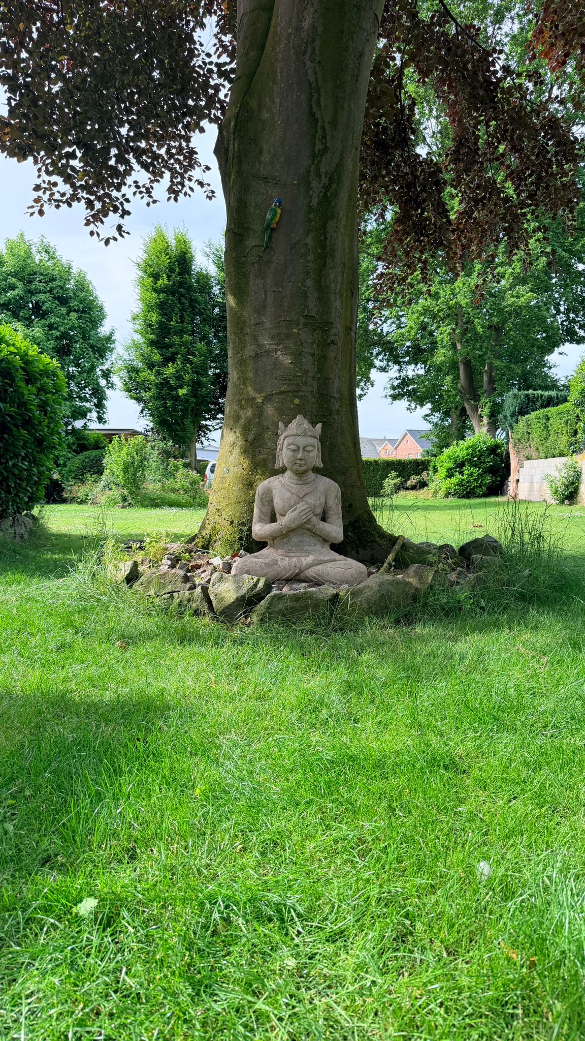Exclusief monumentaal Indonesisch tempelbeeld met historische uitstraling