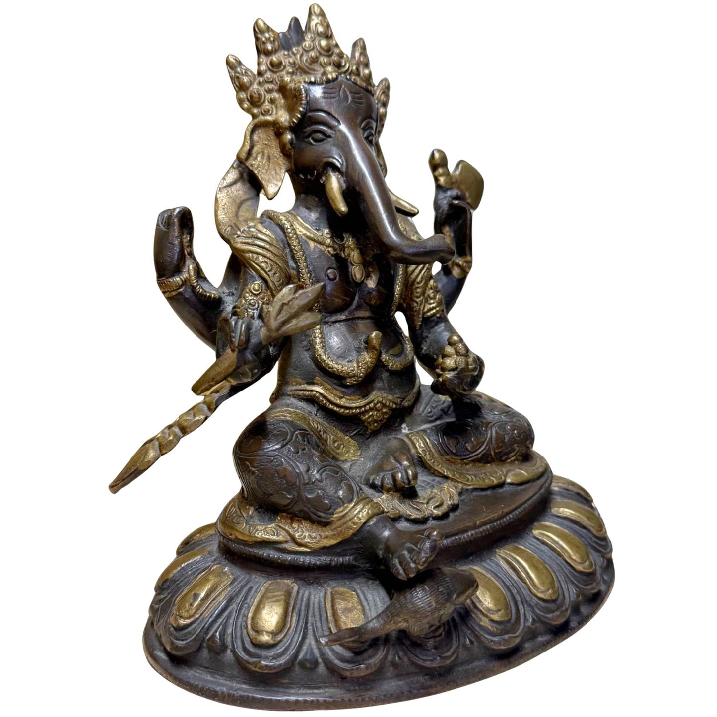 Ganesha beeld van brons in Nepalese stijl met sierlijke details en spirituele uitstraling