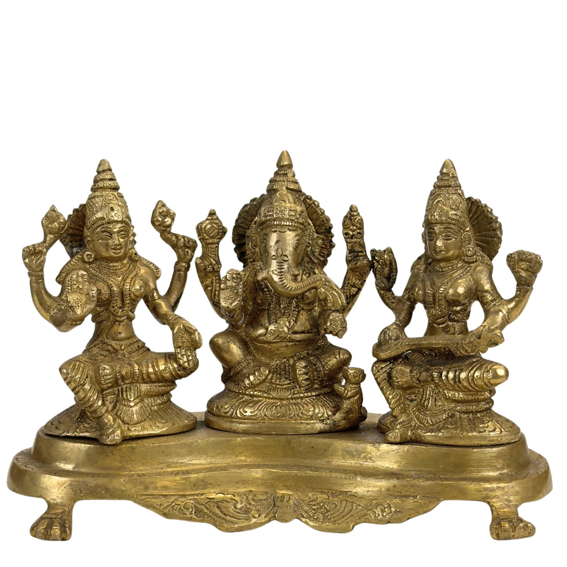 Indiaas altaarbeeld met Ganesha Lakshmi en Saraswati voor voorspoed en bescherming