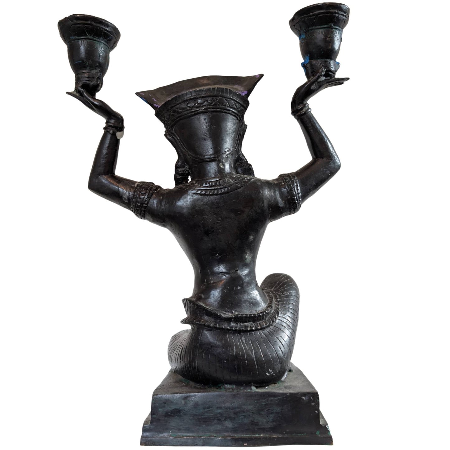 Detail van het gedetailleerde headdress op een bronzen Yakshi