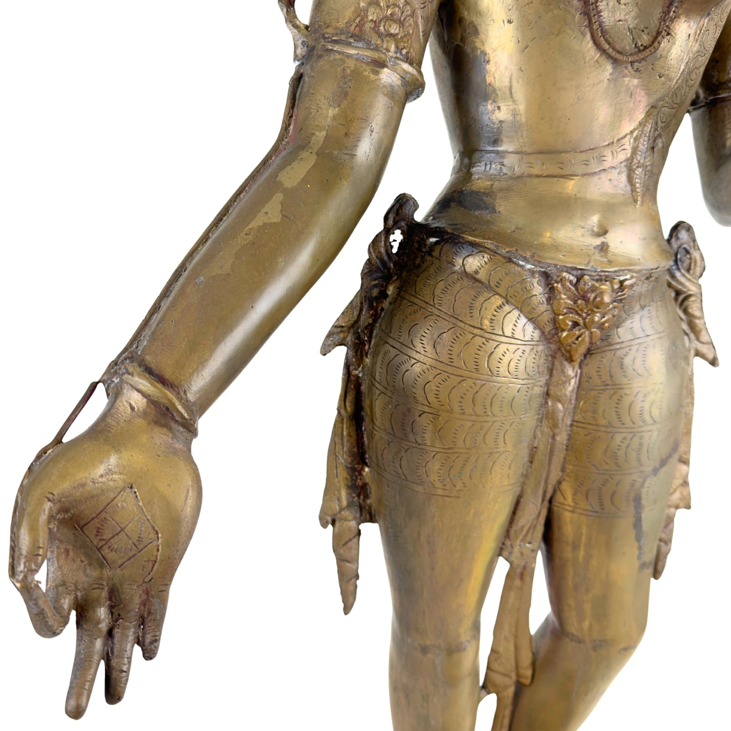 Engraved vajra-like mark on the left hand of the antique Nepalese Green Tara