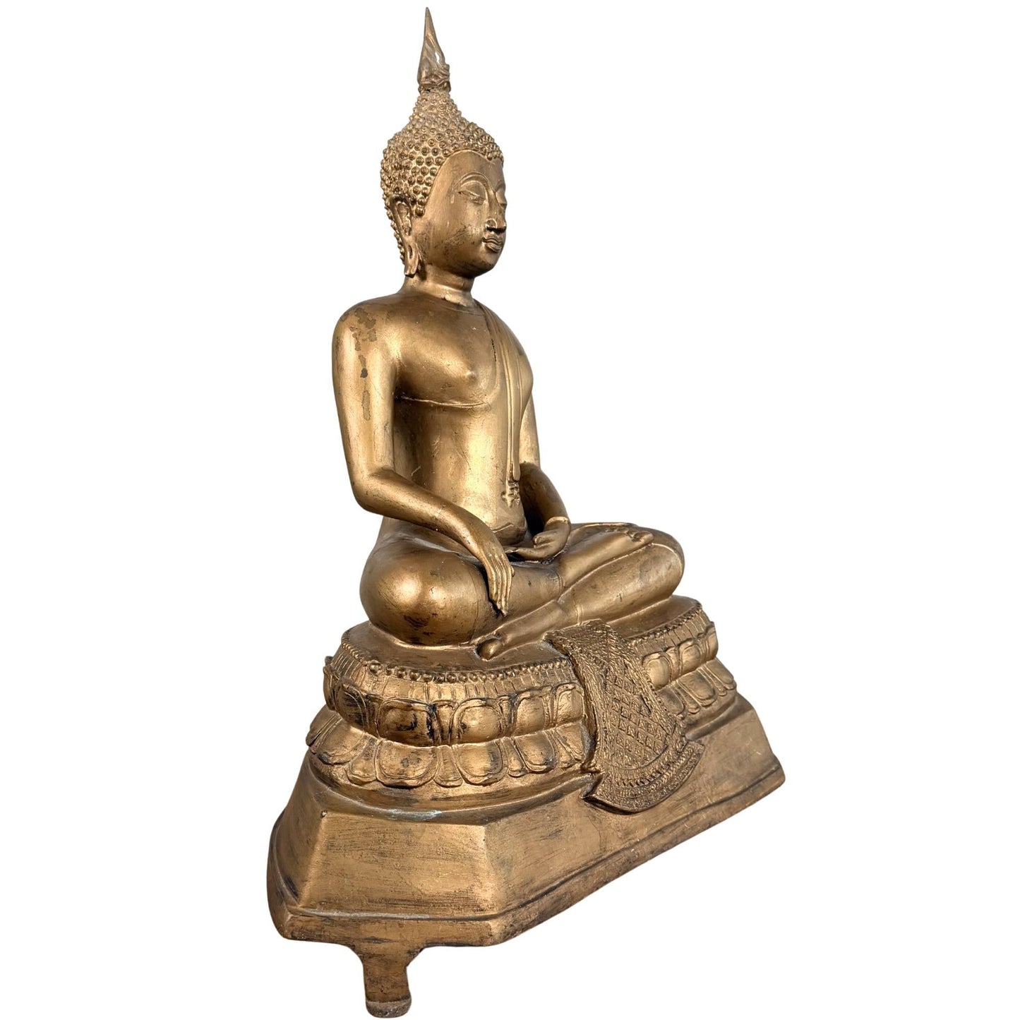Grote Thaise Boeddha van verguld brons met serene meditatieve uitstraling