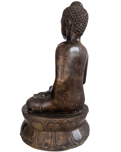 Handgemaakt altaarbeeld uit de Shan staat in massief brons.