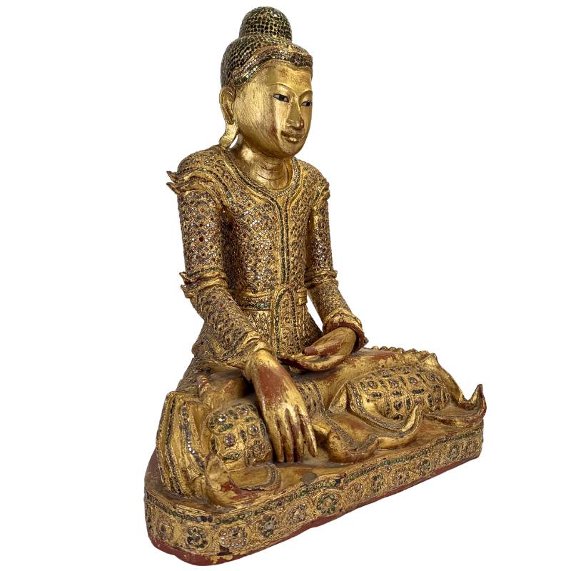 handgesneden boeddha myanmar verguld met glasinleg traditionele techniek