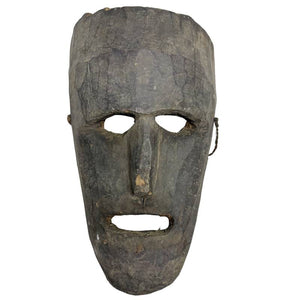 Langwerpig Handgesneden Houten Muurdecoratie  Masker uit Nepal in Donker Patineerd Hout