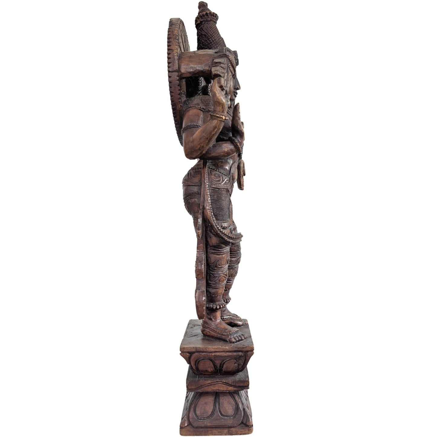 Verfijnd Indiaas houtsnijwerk van 62 cm hoog, Lord Vishnu.