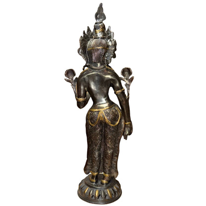 Himalaya Bodhisattva van brons met handgeciseleerde kleding en sierdetails