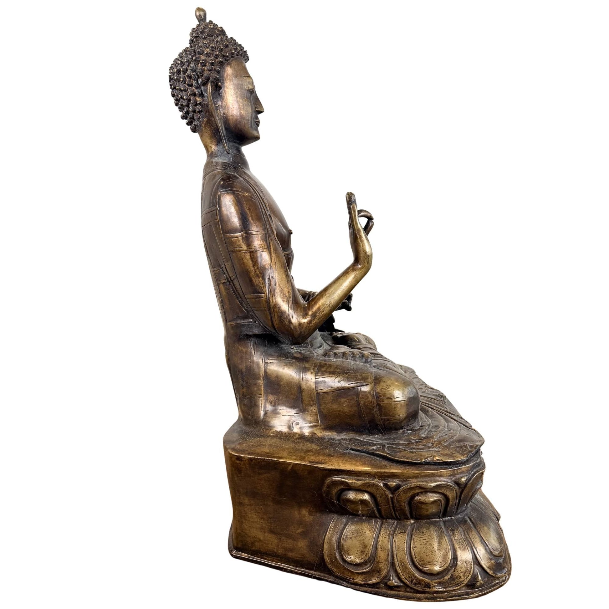 Himalaya Boeddha van brons in abhaya mudra met beschermende spirituele betekenis
