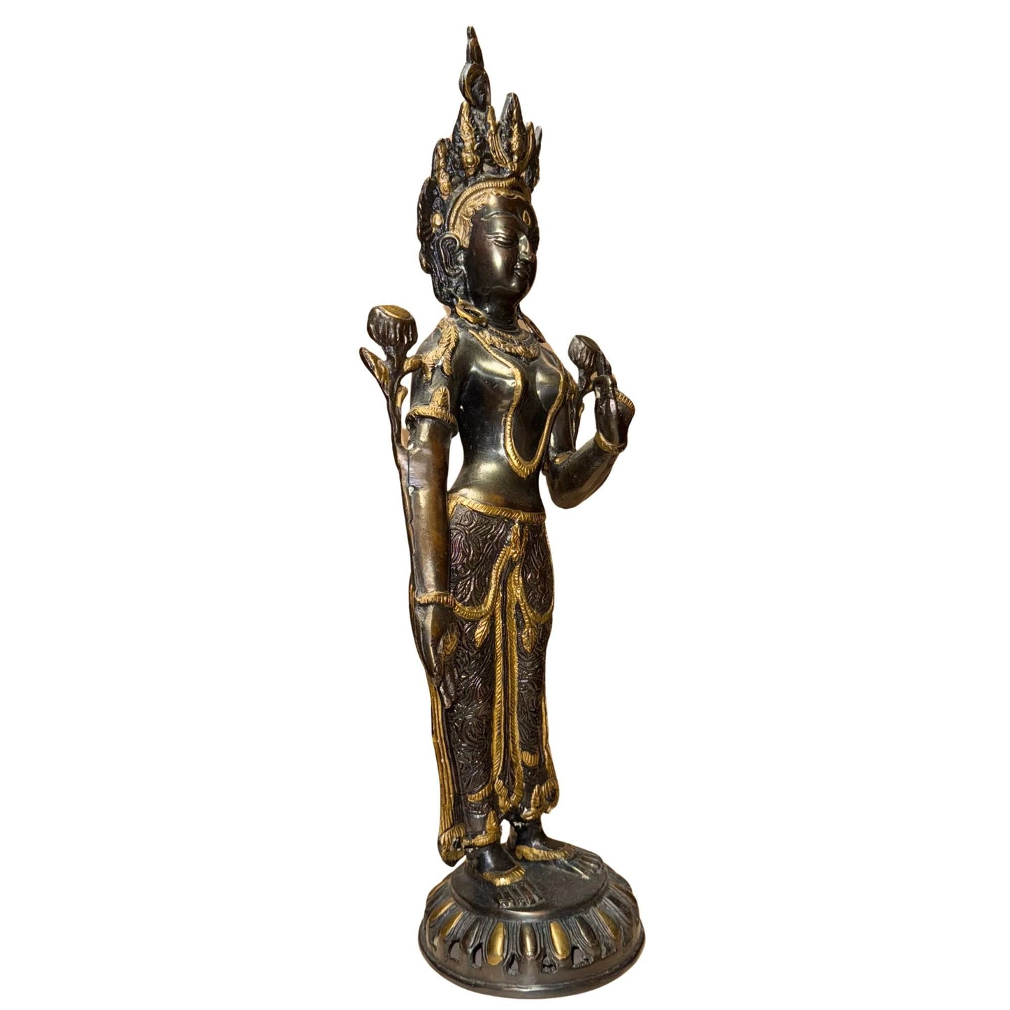 Himalaya Tara beeld van brons op lotusbasis met oude vergulde accenten